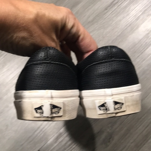 VANS PERFECT BLACK LEATHER SLIP-ON SNEAKERS size 6 women’s size 4.5 men’s - Picture 4 of 9
